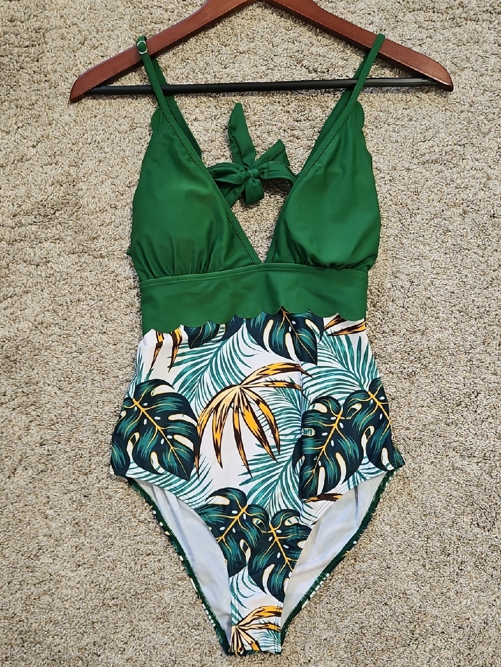 Green Tropical One-Piece Swim Suit with Leaf Print Womens M